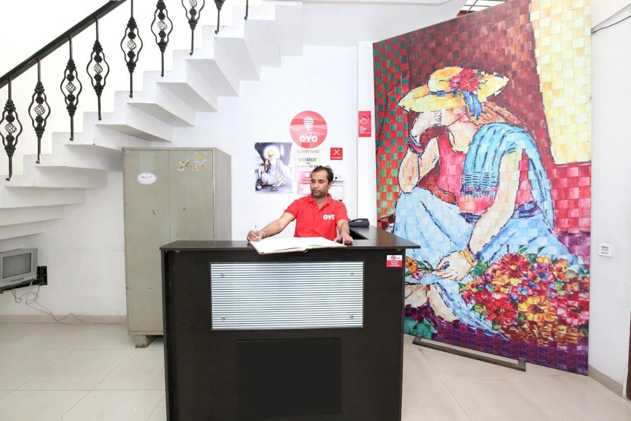 Oyo 8105 Royale Guest House Ludhiana Dış mekan fotoğraf