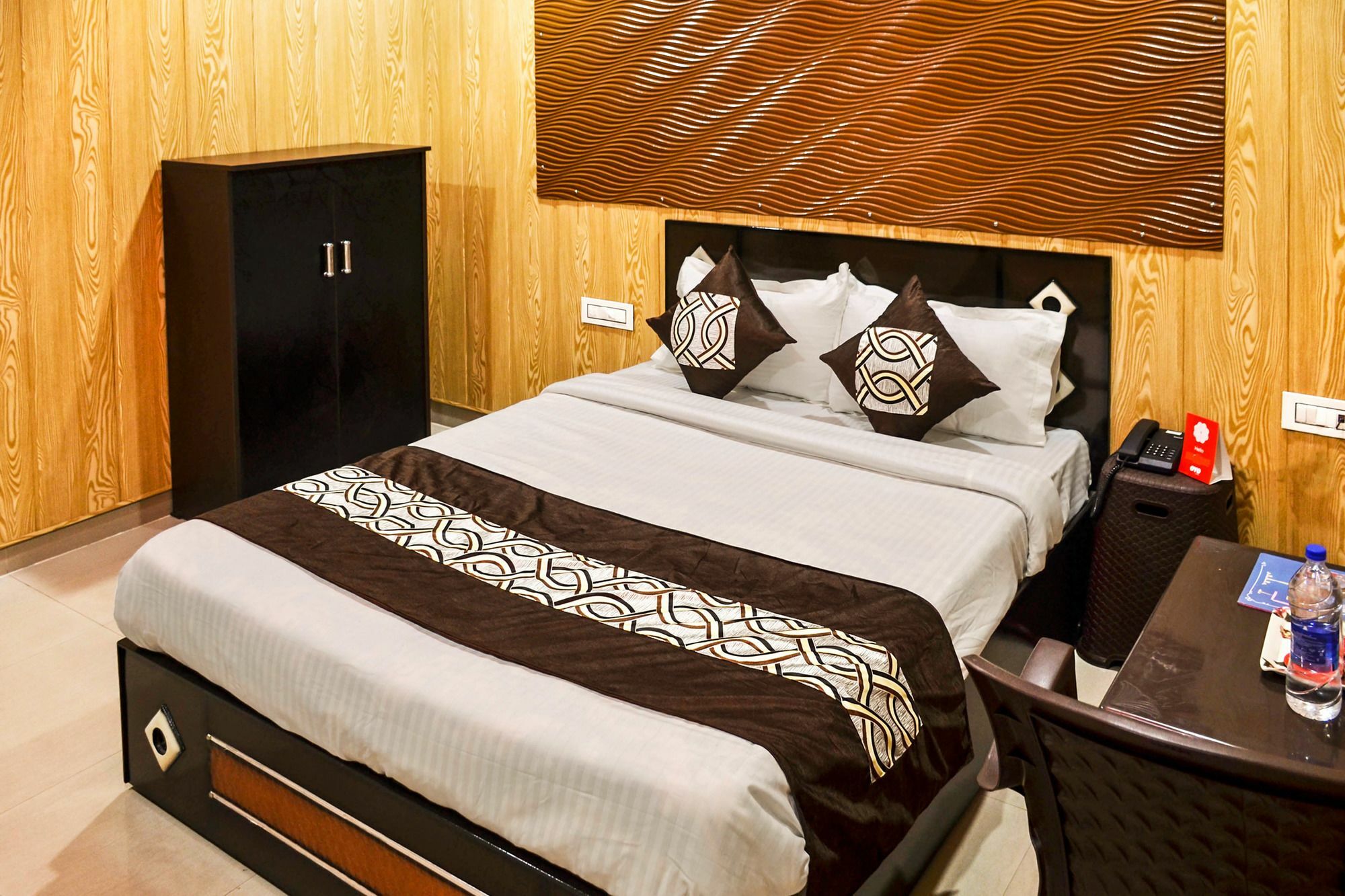 Oyo 8105 Royale Guest House Ludhiana Dış mekan fotoğraf